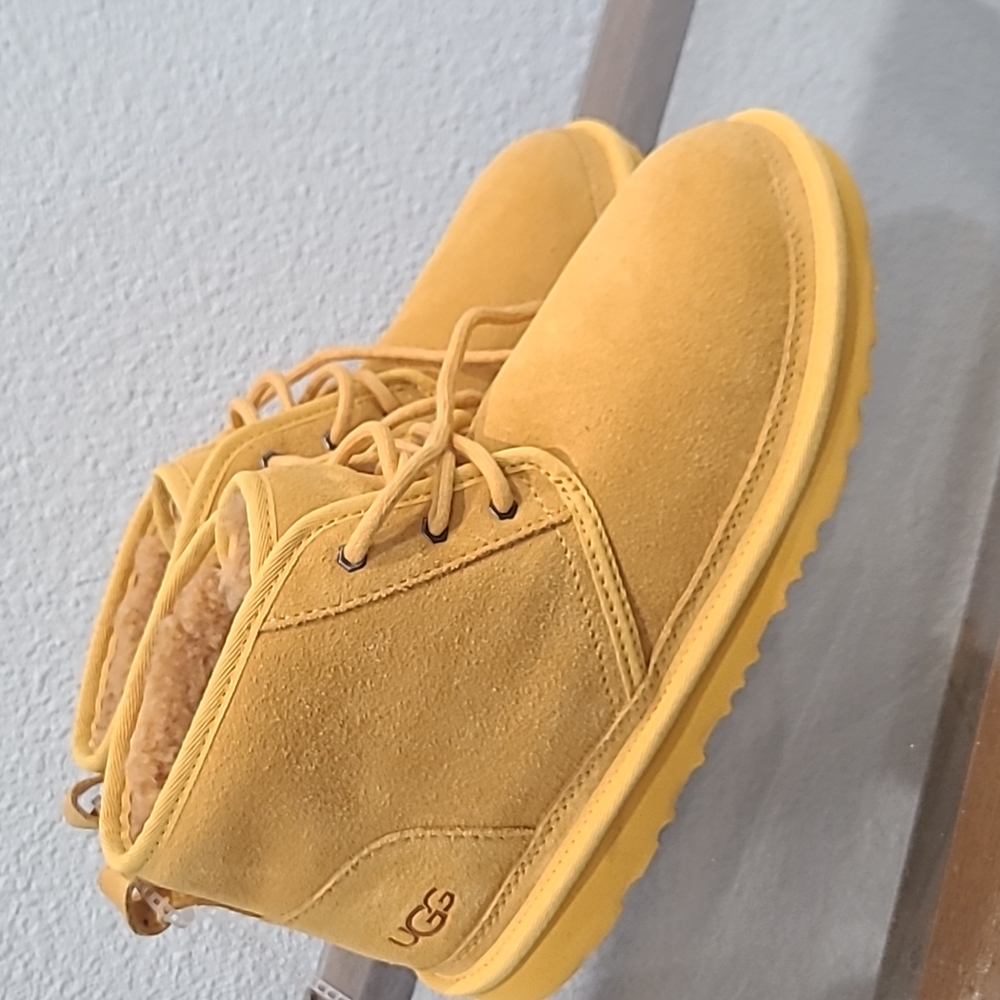 NWOT UGG Neumel ll amber boot gold mustard color size 5 & 6 - Picture 2 of 9
